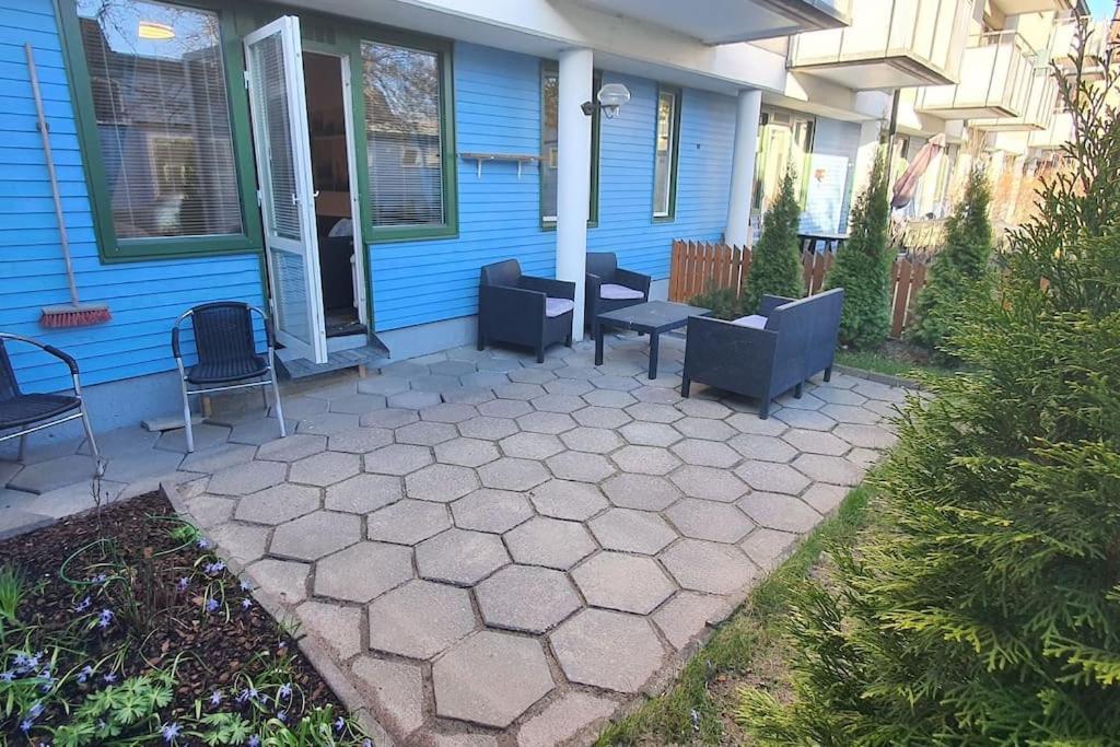 Apartment With Garden Near Metro! ストックホルム エクステリア 写真